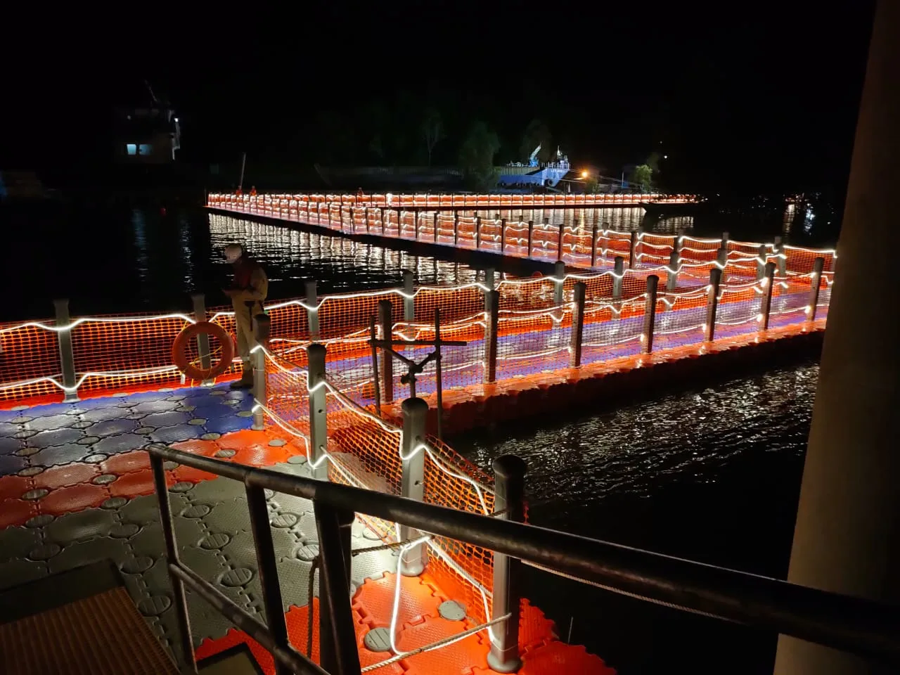 Barakuda Marine, Jembatan Apung Berkualitas