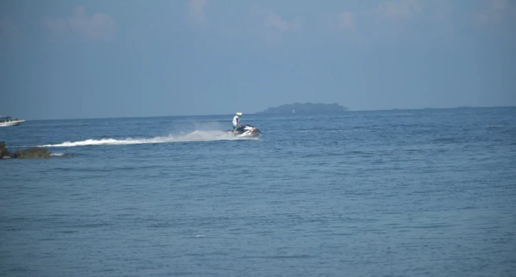 Manfaat adanya Jet Ski Sebagai Aktivitas Wisata