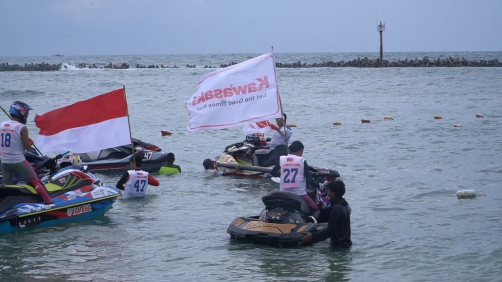 Manfaat adanya Jet Ski Sebagai Aktivitas Wisata