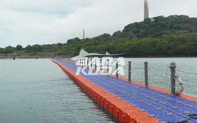 trash barrier kubus apung barakuda