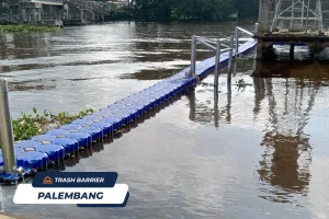 Trash Barrier Kubus Apung Barakuda