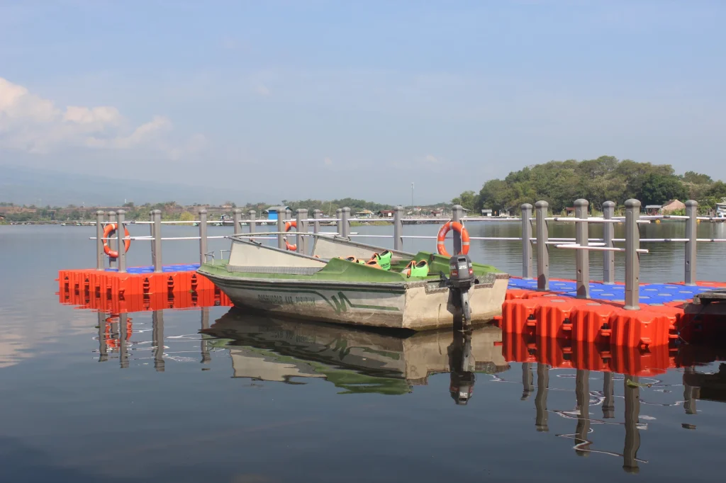 Penggunaan Dermaga Apung dalam Wisata Bahari