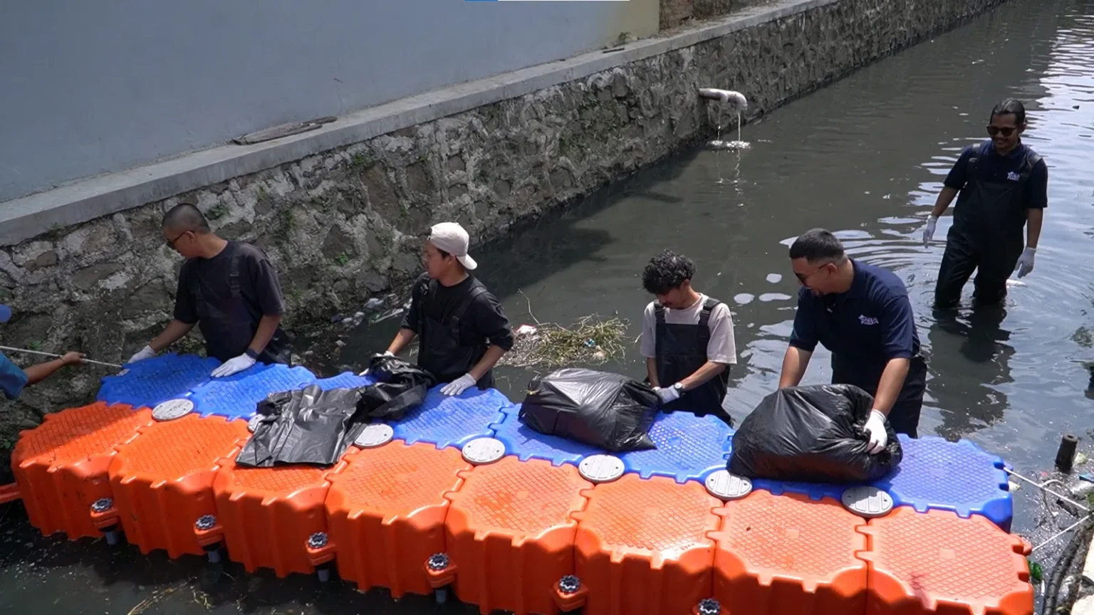 Kolaborasi Barakuda Marine bersama Pandawara dalam Melestarikan Lingkungan
