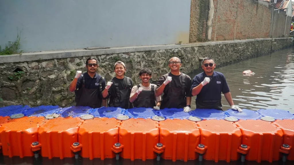 Pemasangan Trash Barrier Barakuda bersama Pandawara Group