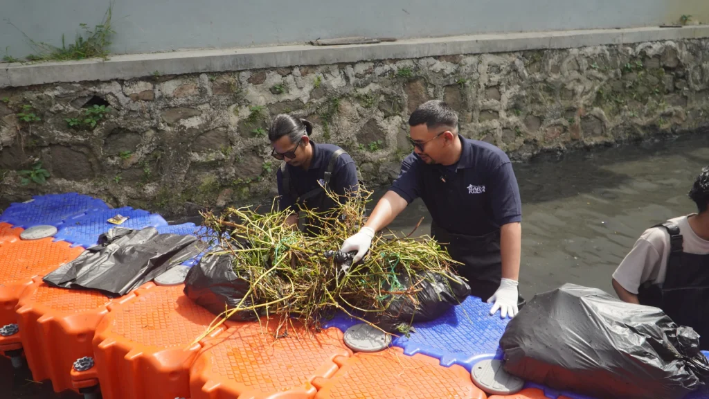 Pemasangan Trash Barrier Barakuda bersama Pandawara Group